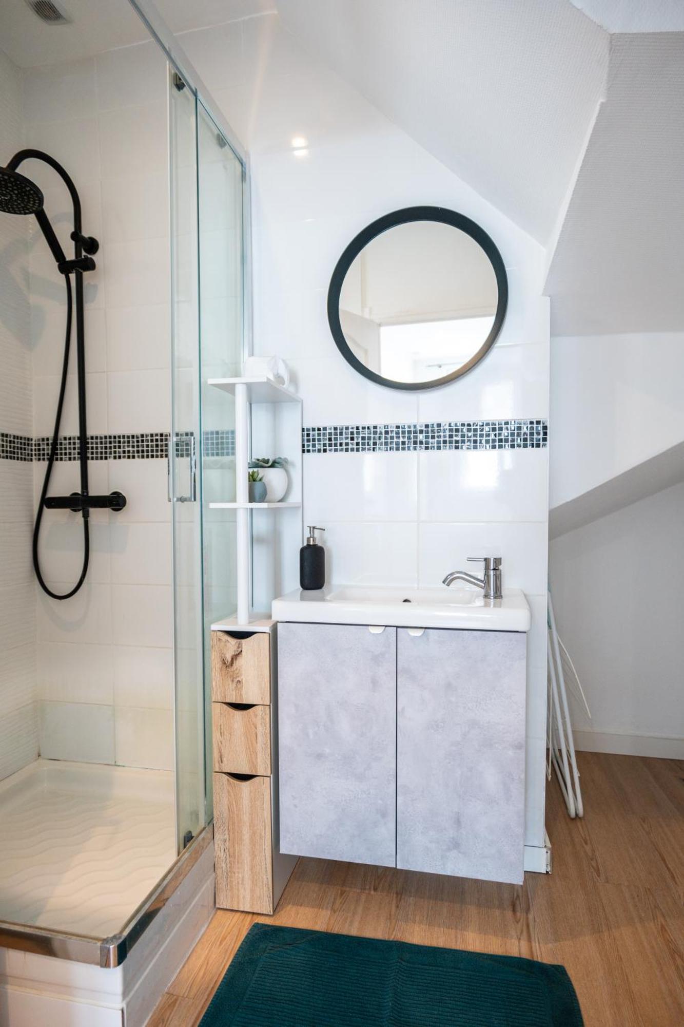 Studio Cosy Rdc, Calme Avec Cour Exterieure Saran Ngoại thất bức ảnh